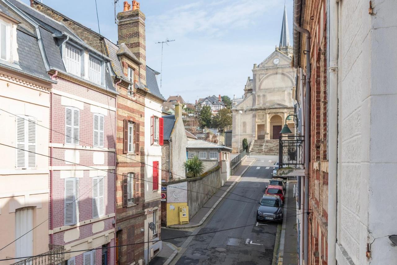 Studio centre ville refait à neuf Trouville-sur-Mer Esterno foto